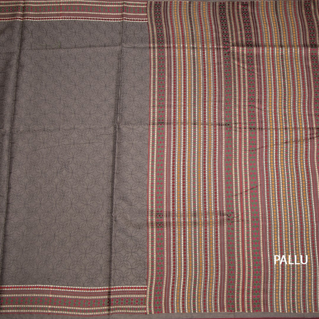 RTSR42385-2-Raw-Silk-Grey-Thread-Work-Saree-02-pallu