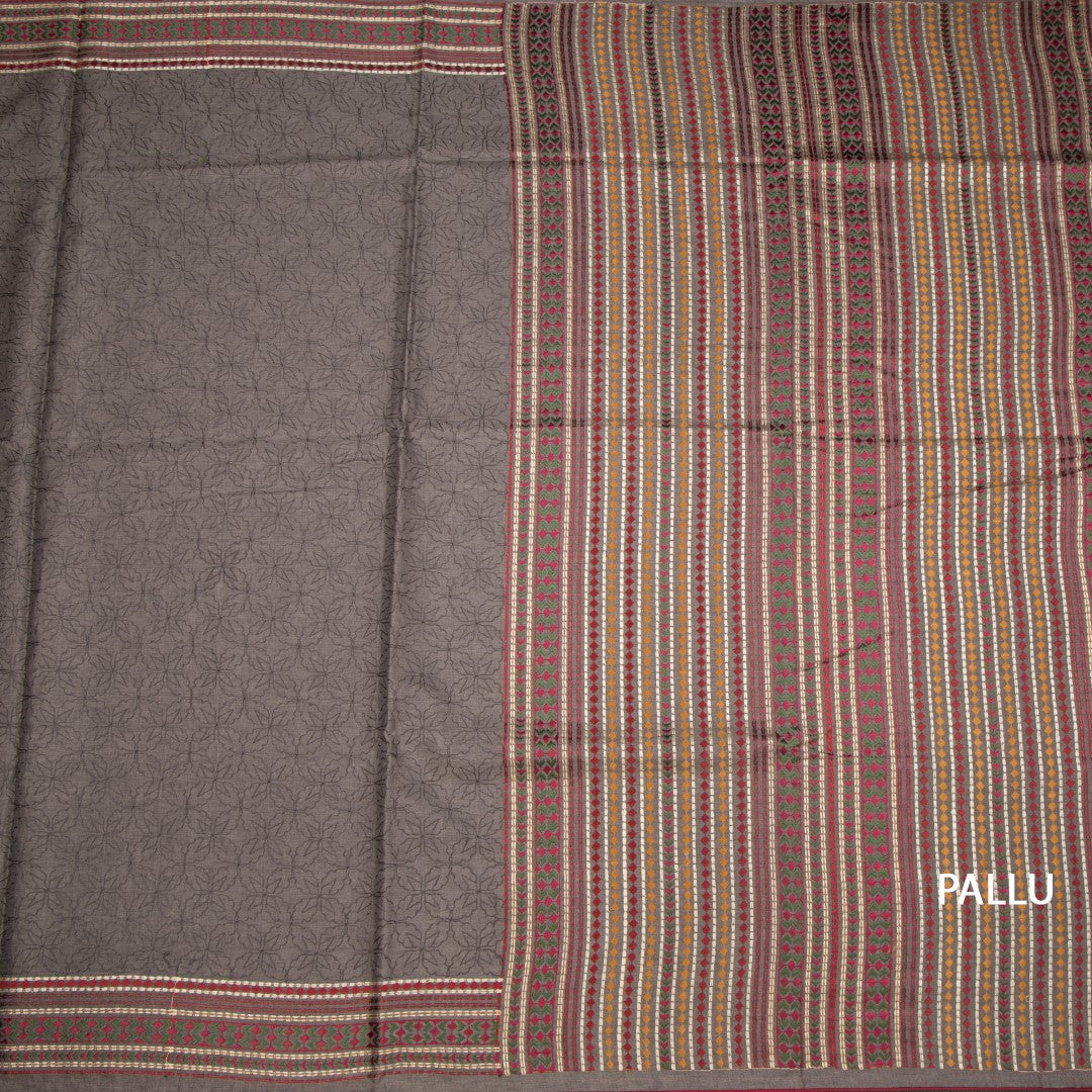 RTSR42385-2-Raw-Silk-Grey-Thread-Work-Saree-02-pallu