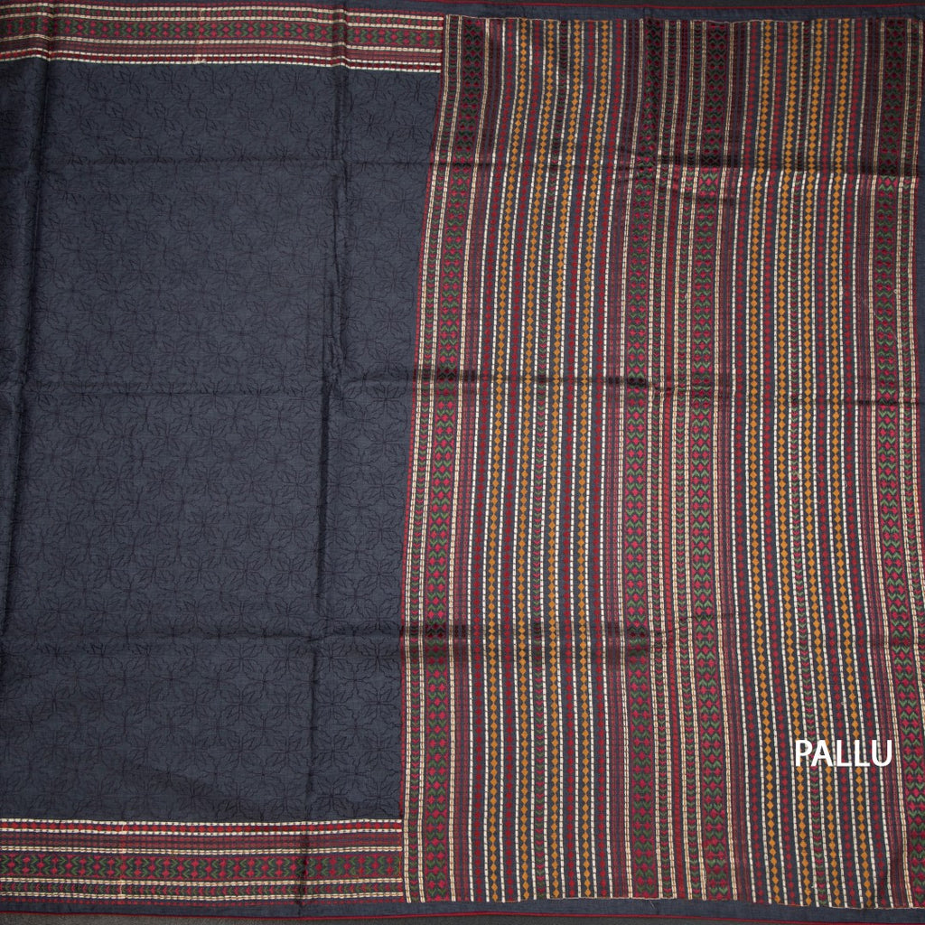 RTSR42386-2-Raw-Silk-Dark-Grey-Thread-Work-Saree-pallu
