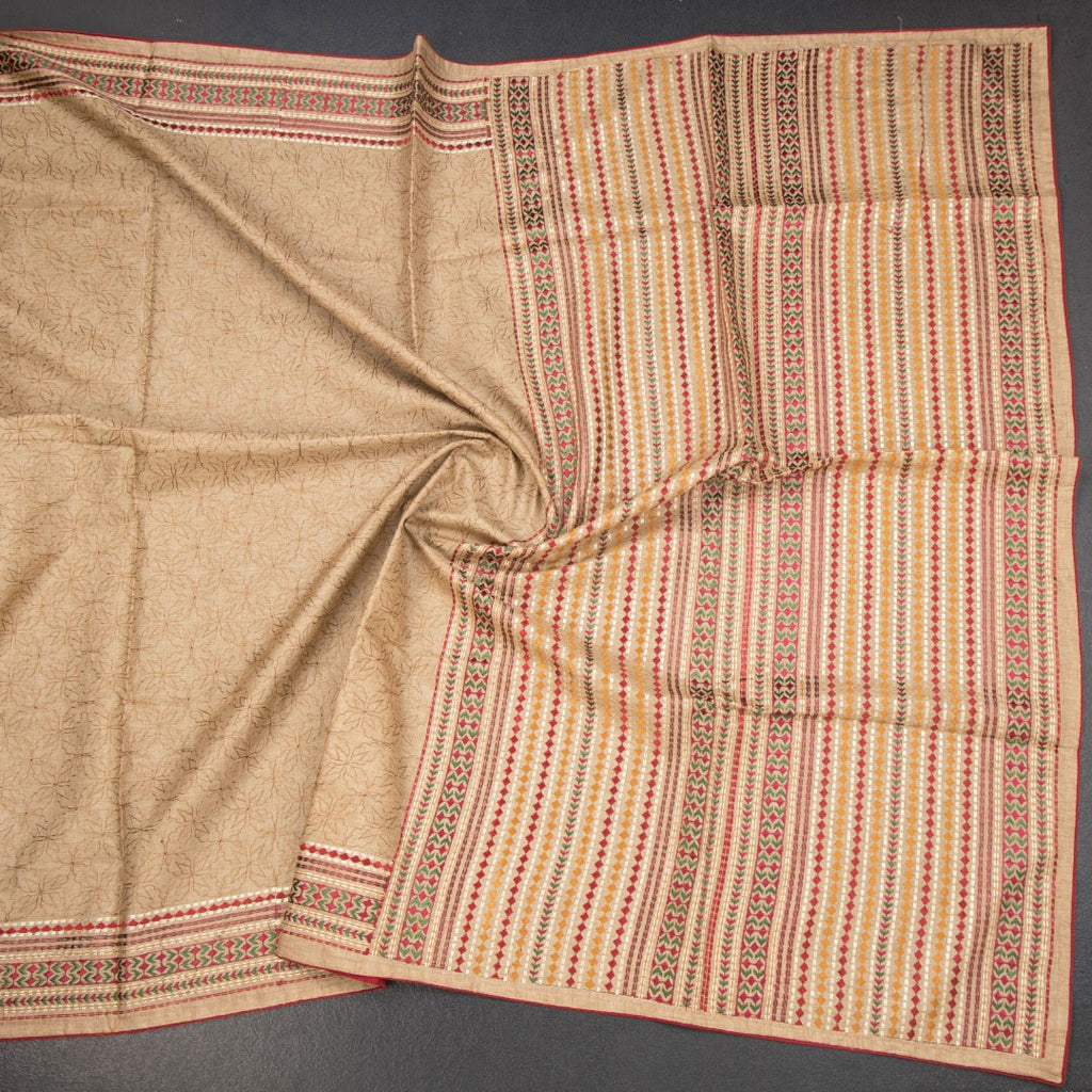 RTSR42387-4-Raw-Silk-Light-Brown-Thread-Work-Saree-02-crush
