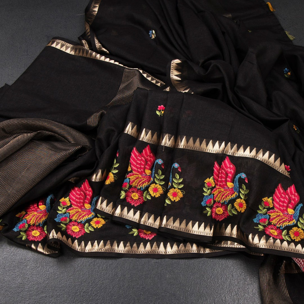 RTSR42458-Raw-Silk-Black-Thread-Work-Saree-02-main