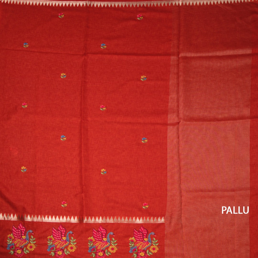 RTSR42463-2-Raw-Silk-Red-Thread-Work-Saree-02-pallu