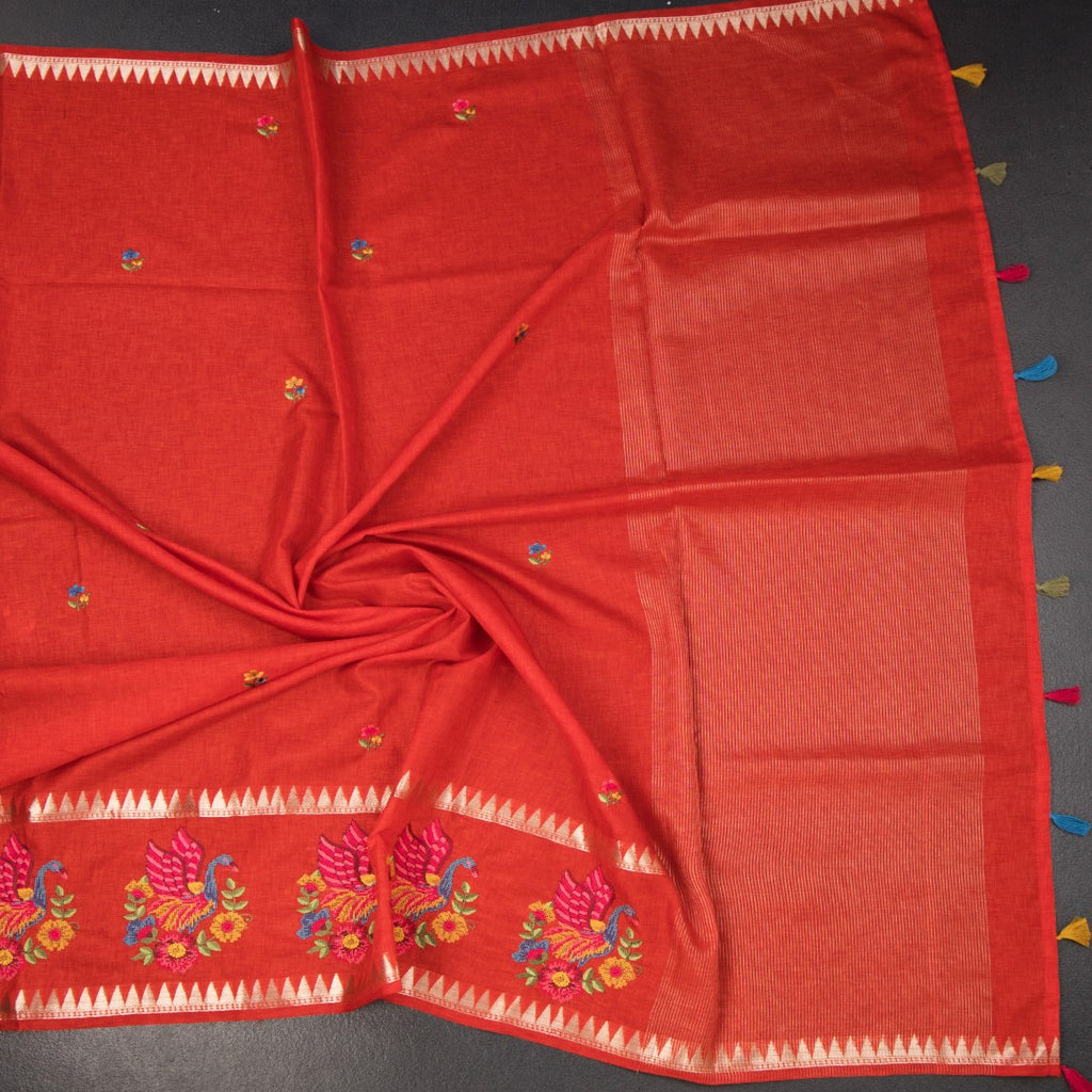 RTSR42463-4-Raw-Silk-Red-Thread-Work-Saree-02-crush