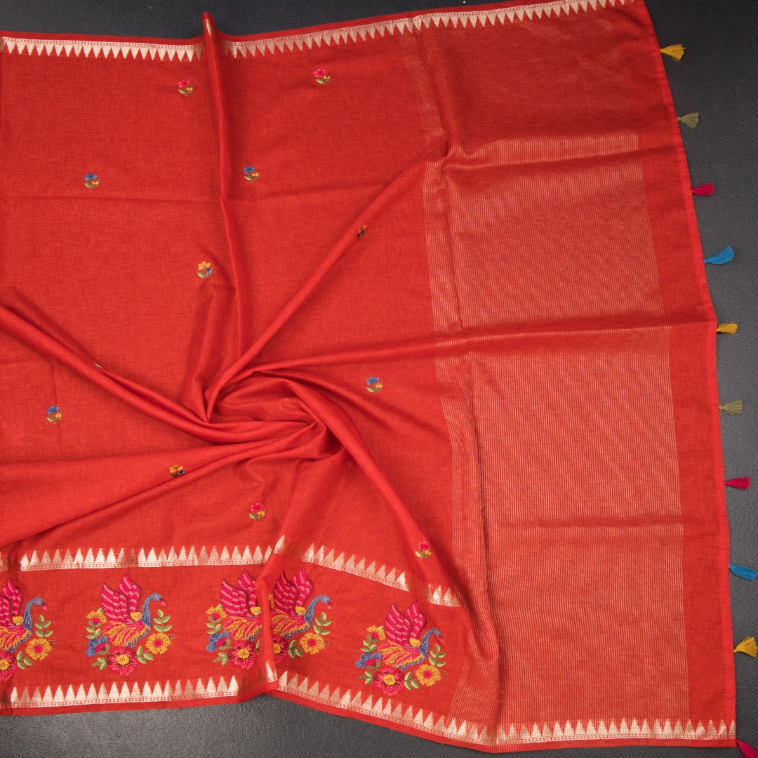 RTSR42463-4-Raw-Silk-Red-Thread-Work-Saree-02-crush