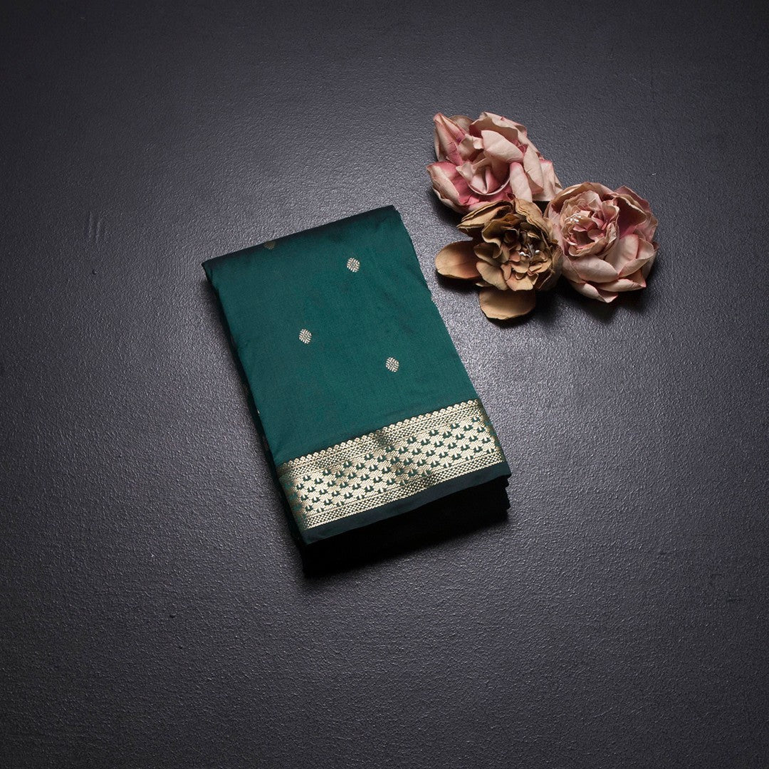 SMLSR42085-1-Semi-Silk-Dark-Green-Saree-With-Zari-Buttas-fold