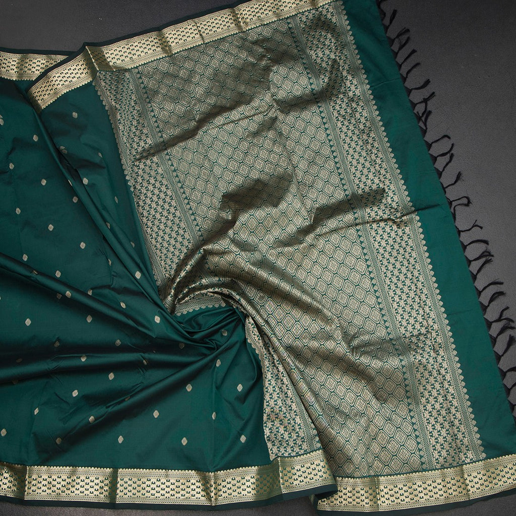 SMLSR42085-5-Semi-Silk-Dark-Green-Saree-With-Zari-Buttas-crush