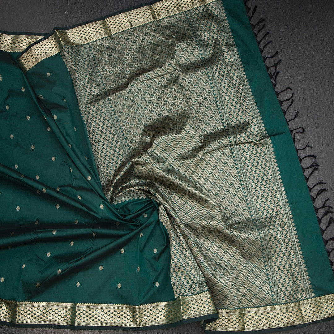 SMLSR42085-5-Semi-Silk-Dark-Green-Saree-With-Zari-Buttas-crush