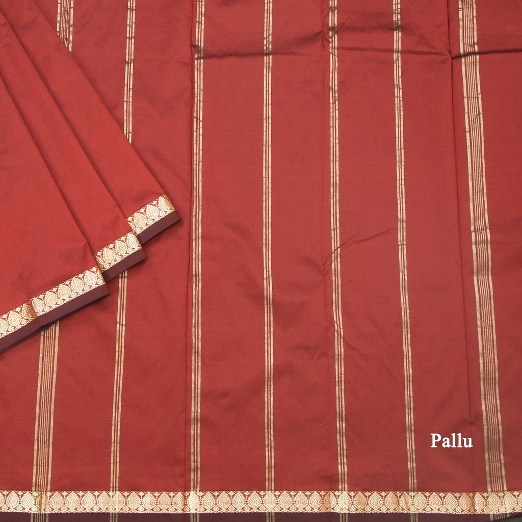 SMLSR42091-3-Semi-Silk-Maroon-Plain-Saree-And-Zari-Border-02-pallu