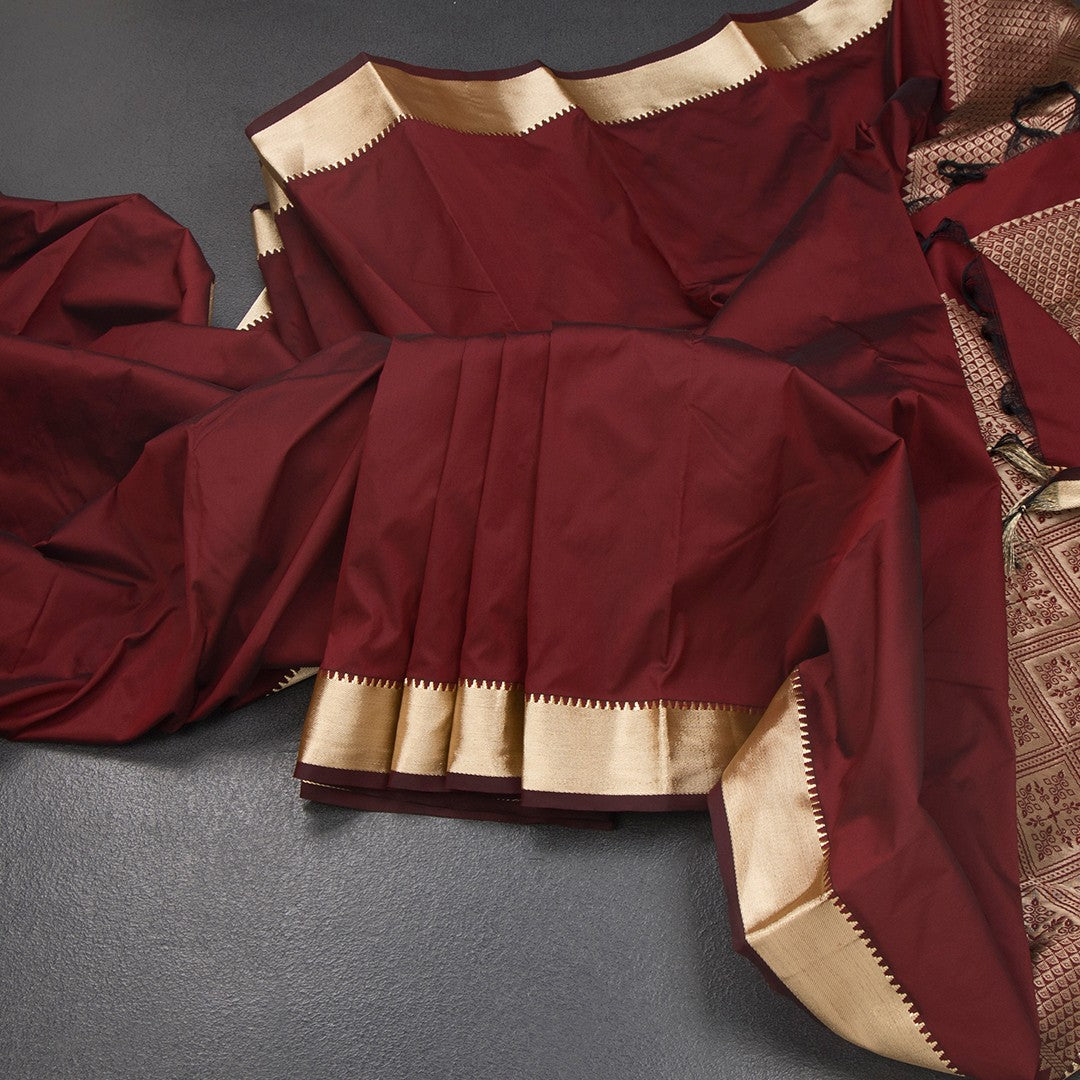 SMLSR42109-Semi-Silk-Plain-Maroon-Saree-And-Zari-Border-main