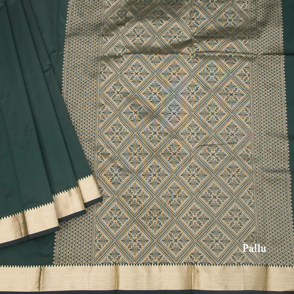 SMLSR42110-3-Semi-Silk-Plain-Dark-Green-Saree-And-Zari-Border-pallu